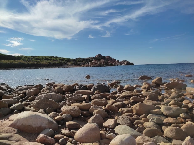 Contatti - Spiaggia con Sassi